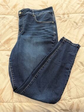 High-Rise Skinny Jeans in Dark Blue